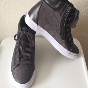 Fun new high top Keds   Young girl size 2